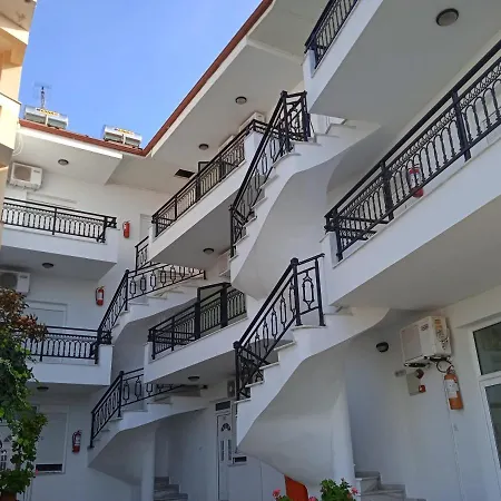 Chrissa Apartmanhotel *