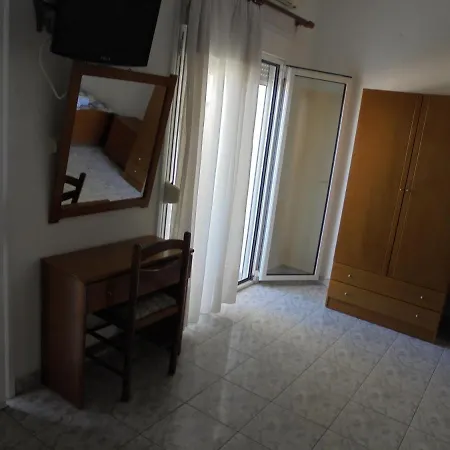 Chrissa Apartmanhotel 3*